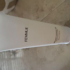 Femmue Cleansing Gel